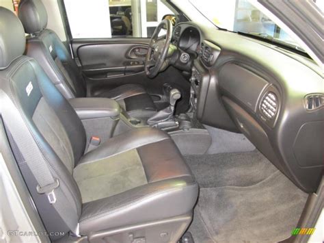 2008 Chevrolet TrailBlazer SS interior Photo #44676295 | GTCarLot.com