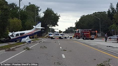 Pilot and passenger unharmed after Florida plane crash | Daily Mail Online