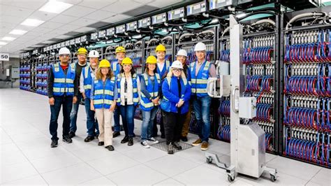 The Aurora Supercomputer Is Installed: 2 ExaFLOPS, Tens of Thousands of CPUs and GPUs - TrendRadars