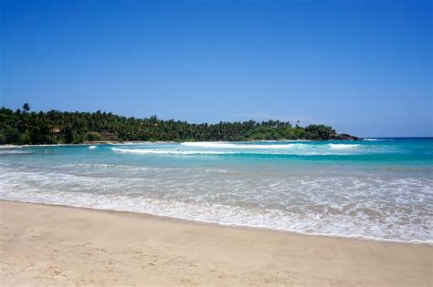 Tangalle by Scooter: The Best Beaches & Places to Visit