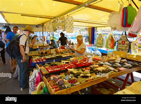 Maltese souvenirs stall, Marsaxlokk Market, Marsaxlokk, South Eastern Stock Photo: 69747297 - Alamy