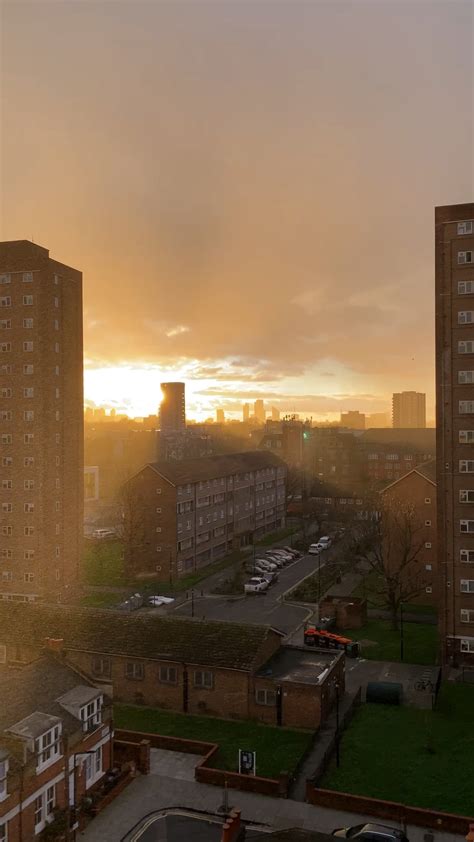 From Hackney this evening 🌇🌦️ : r/london