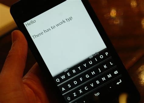 BlackBerry 10: Gestures, smart keyboard, photo time-shifting - CNET