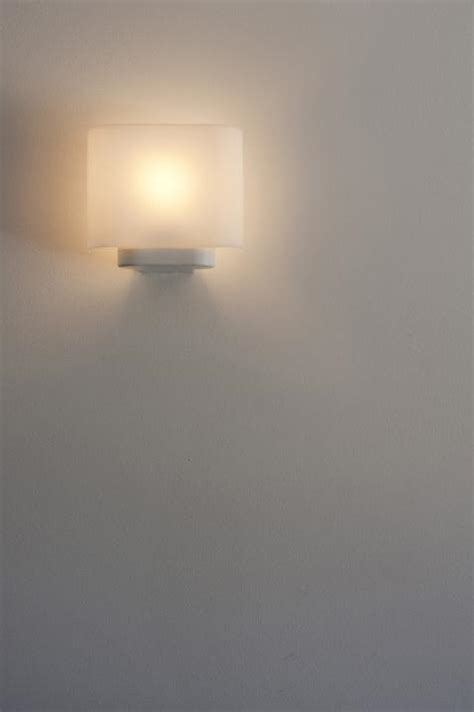 Free Image of Single wall sconce with a lampshade | Freebie.Photography