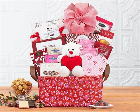 The Best Valentine's Day Gift Baskets to Give in 2023 | Hunker