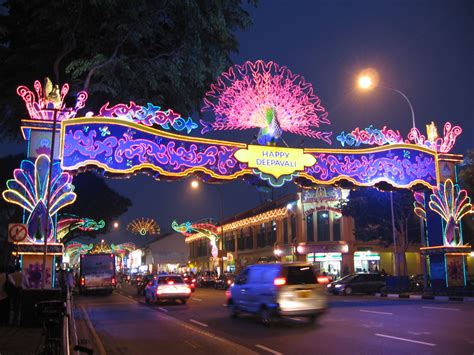 File:Deepavali, Little India, Singapore, Oct 06.JPG - Wikimedia Commons