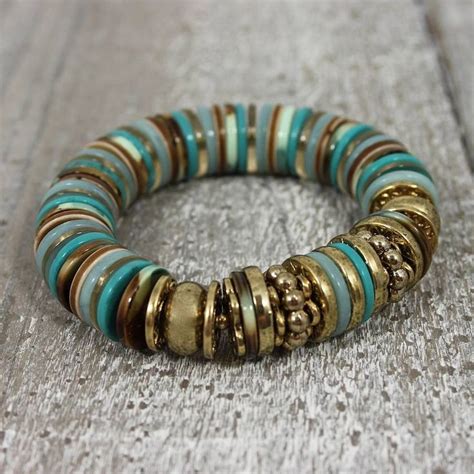 1000+ images about DIY Jewelry - Button Bracelets on Pinterest