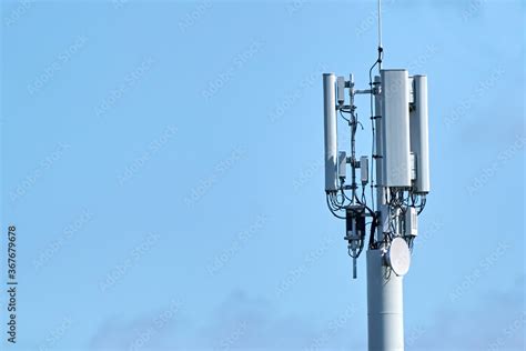 5G Network Connection Concept-5G smart cellular network antenna base ...