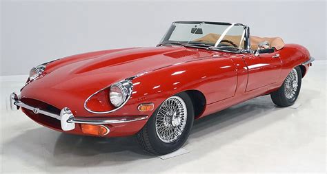 Red 1969 Jaguar XKE II convertible | Life of an Architect