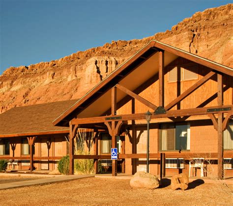 Food & Lodging - Kayak Horseshoe Bend