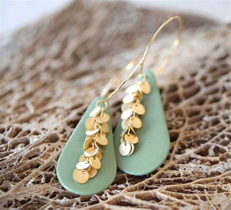 Minimalist Earrings Etsy: Paris's Excellent Goutte de Terre