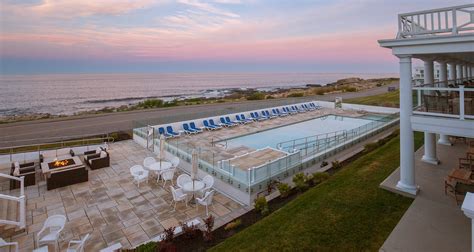 Historic Hotel In Gloucester - Ocean House Hotel At Bass Rocks