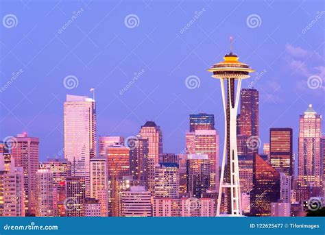 Skyline of Downtown Seattle at Night Editorial Photography - Image of office, landmark: 122625477