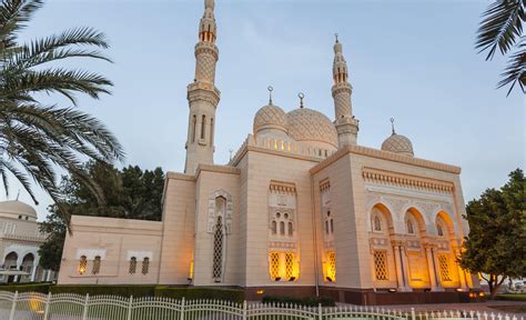 Jumeirah Mosque Dubai: History, Location, Timings, Rituals