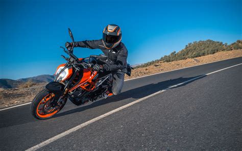 2017 KTM Duke 390 | Top Speed