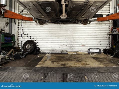 Car mechanic workshop stock image. Image of mechanical - 140379225