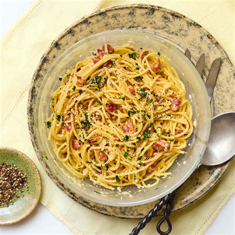 Easy Spaghetti Carbonara in the Microwave | Anyday