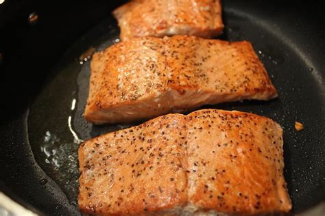 How to Pan Sear Alaskan Salmon – Wild Alaskan Seafood Box