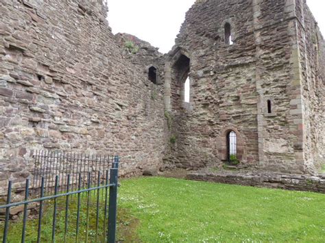 History on the buses in Monmouthshire - and beyond.: Monmouth Castle: a ...