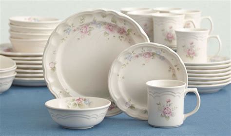 Pfaltzgraff Rose Pattern | Rose dishes, Tea roses, Pfaltzgraff