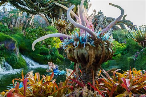 The Landscape of Pandora - The World of Avatar - Photo 21 of 28