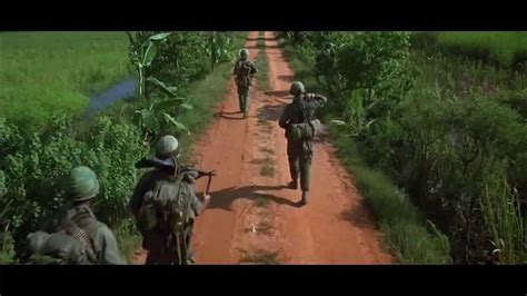 Forrest Gump: Caminatas por Vietnam (Mejores Escenas) - YouTube