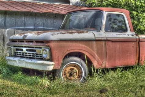 Rusty Old Ford Truck | Ford trucks, Ford and Cars