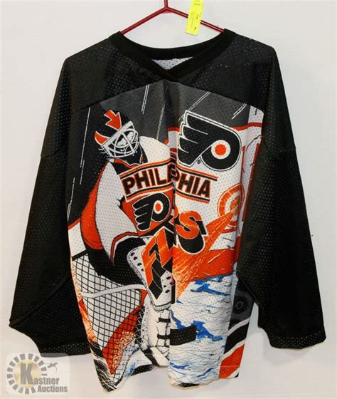 PHILADELPHIA FLYERS HOCKEY JERSEY CCM SIZE L/XL. - Kastner Auctions