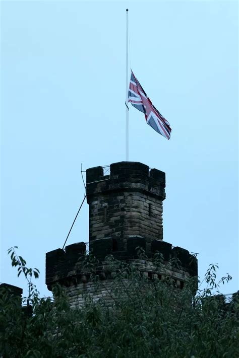 Newcastle Castle flag at half mast and Millennium Bridge lit up as city pays tribute to Queen ...