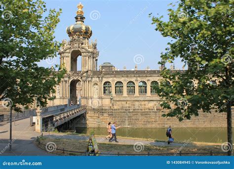 Art Gallery in Dresden Germany Editorial Image - Image of buildings ...