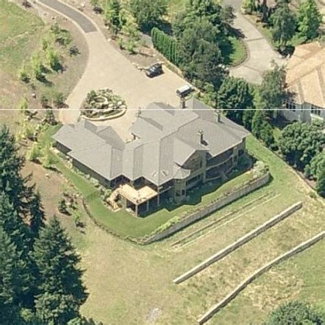 LaMarcus Aldridge's House (former) in West Linn, OR (Google Maps)