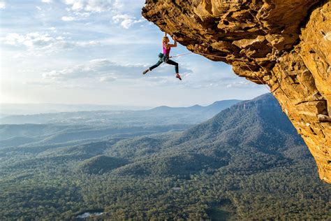 Picture of a rock climber climbing a cliff in the Blue Mountains of NSW, Australia | Rock ...