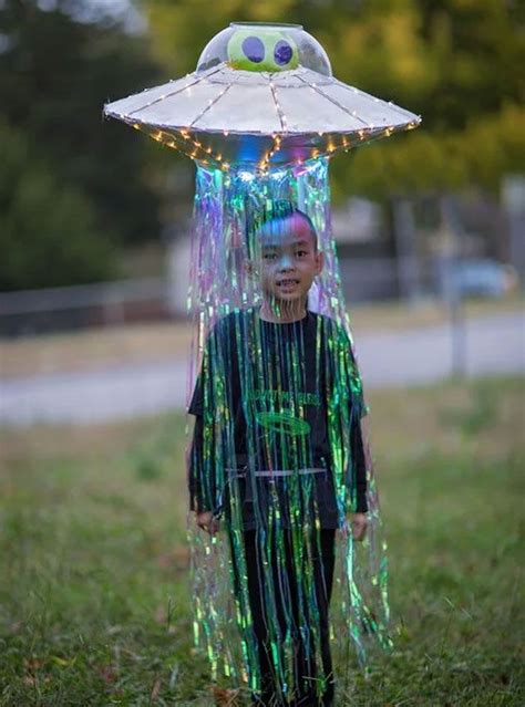 Alien Abduction Costume | Idee per costumi, Idee per halloween, Costumi ...