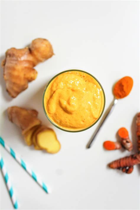 Ginger Turmeric Smoothie Recipe with Mango | fANNEtastic food