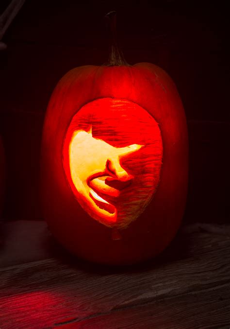 Pennywise Pumpkin Carving