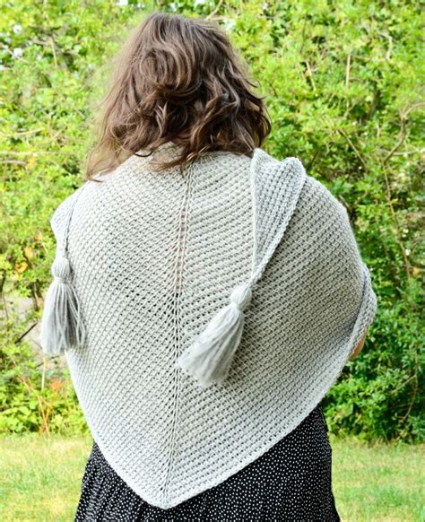 Phyllite shawl - easy Tunisian crochet shawl pattern - Yarnandy