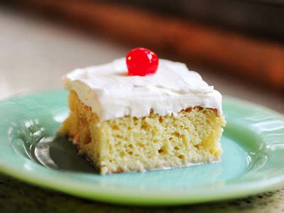 The Pioneer Woman's Tres Leches Cake Recipe - (4.2/5)