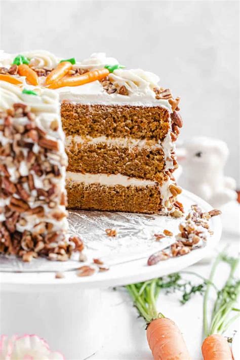 Perfect Carrot Cake with Cream Cheese Frosting | Queenslee Appétit