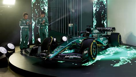 Alonso ya tiene arma para su misión: Aston Martin presenta el AMR23 ...