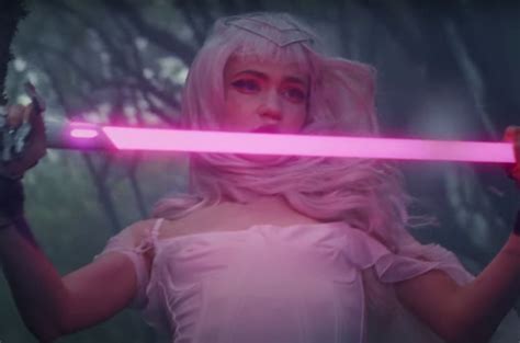 Grimes’ ‘Player of Games’ Music Video: Watch – Billboard