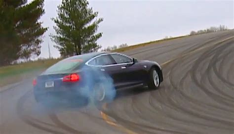 New Tesla Testing Technique From Staid Consumer Reports: Drifting!