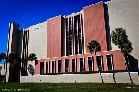 USF Library | Tampa, FL | CWMc | Flickr