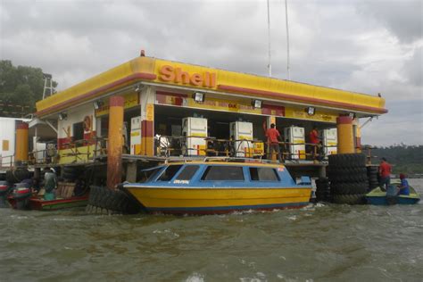 File:Shell gas station-Bandar Seri Begawan-Brunei.JPG - Wikimedia Commons