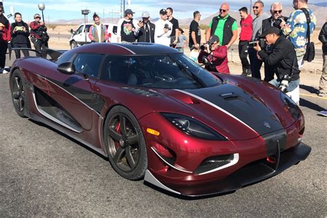 Koenigsegg sets new production car top speed record - Car Keys