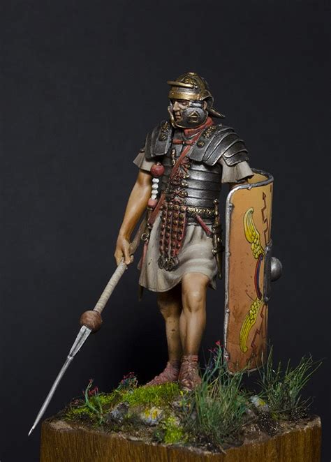 Roman legionary 1th century A.D. | planetFigure | Miniatures | Roman soldiers, Ancient war ...