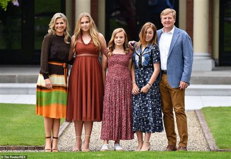 The Dutch Royal family releases adorable summer photoshoot | Dutch princess, Queen maxima, Royal ...