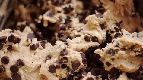 A cookie dough café is gracing our planet with its presence - HelloGigglesHelloGiggles