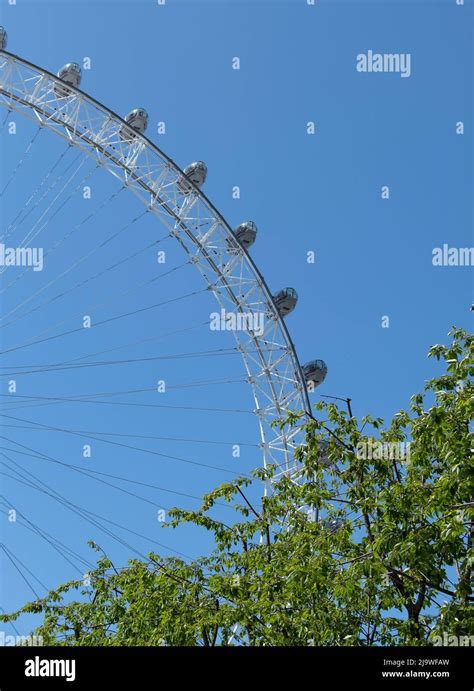 London eye tourist attraction Stock Photo - Alamy