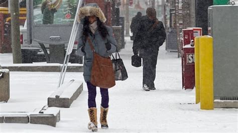 5 tips for keeping warm during a Canadian winter | CBC News