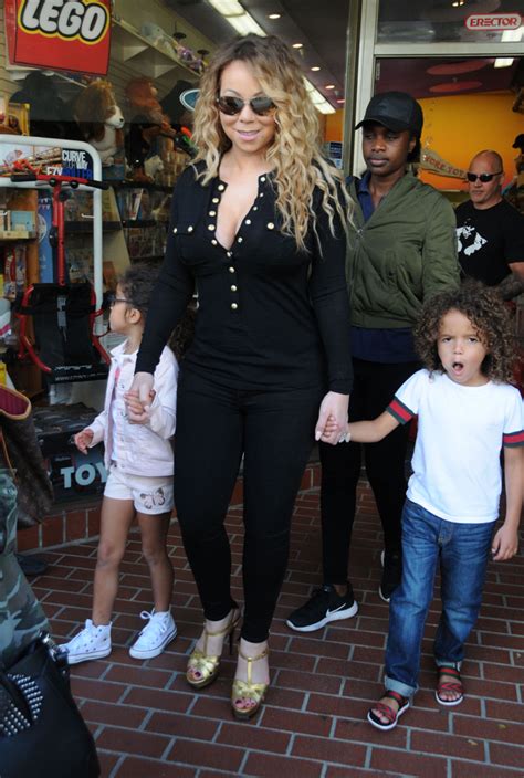 Mariah Carey Takes Her Kids Shopping In Beverly Hills | Celeb Baby Laundry